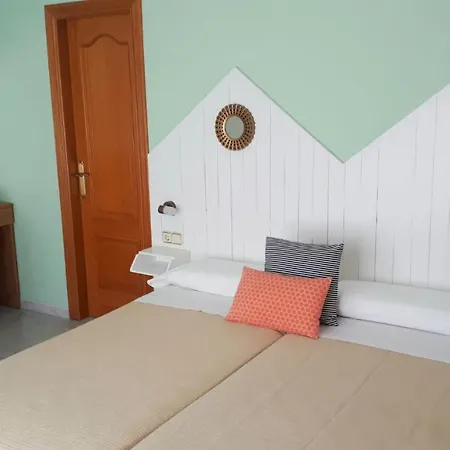 Ninfa Πανσιόν 3*